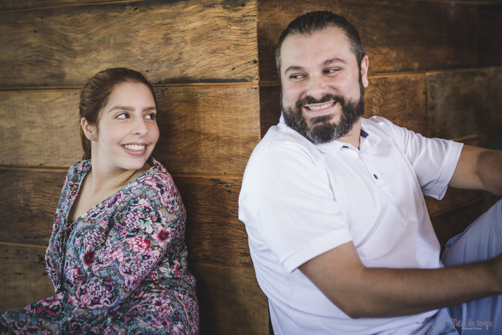 ensaio pre casamento, ensaio de casal, cervejaria rofer, ensaio na cervejaria, cervejaria, ensaio antes do casamento, fotografo de casamento, ensaios em locais diferentes, ensaio save the date, ensaio pre wedding, ensaio pre casamento em itupeva