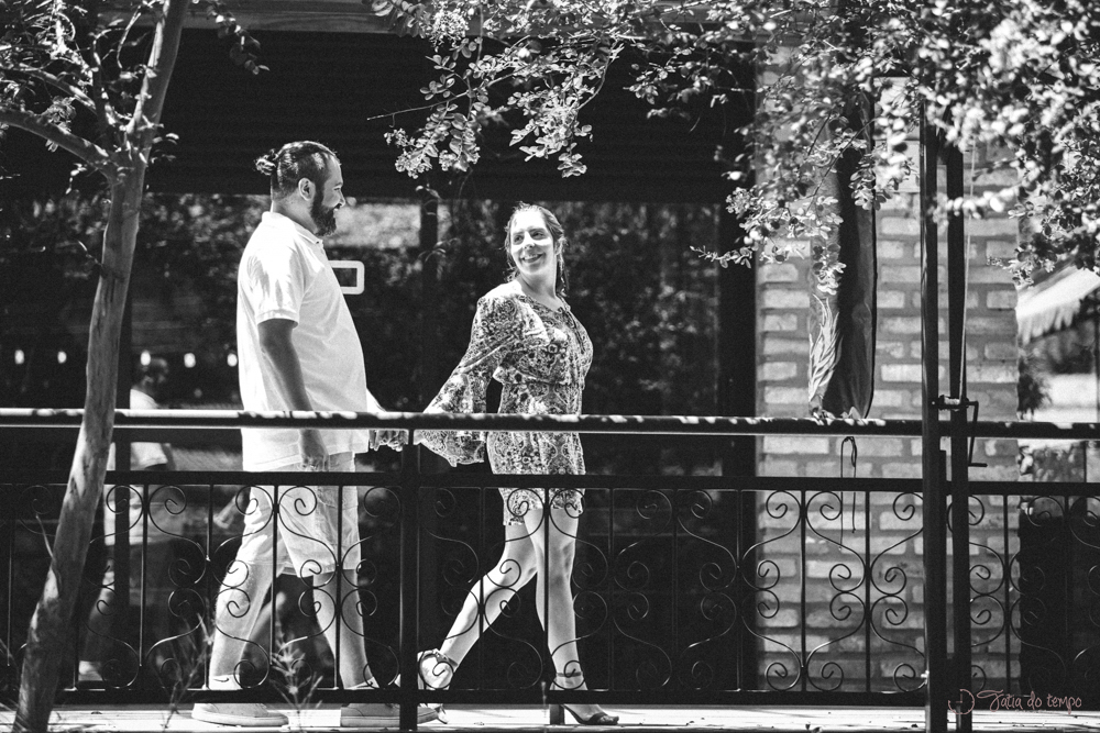 ensaio pre casamento, ensaio de casal, cervejaria rofer, ensaio na cervejaria, cervejaria, ensaio antes do casamento, fotografo de casamento, ensaios em locais diferentes, ensaio save the date, ensaio pre wedding, ensaio pre casamento em itupeva