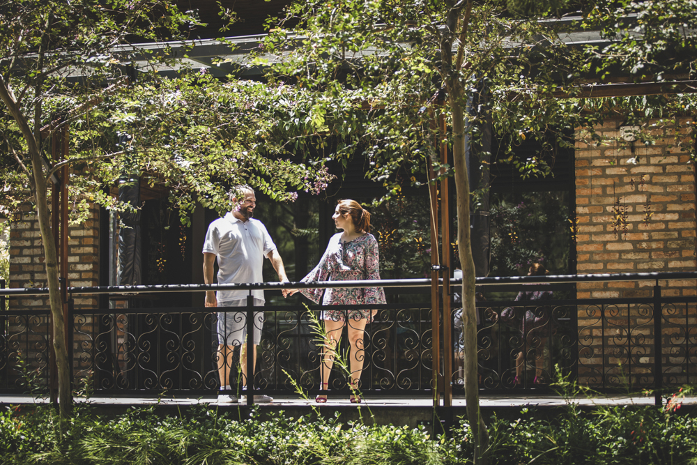 ensaio pre casamento, ensaio de casal, cervejaria rofer, ensaio na cervejaria, cervejaria, ensaio antes do casamento, fotografo de casamento, ensaios em locais diferentes, ensaio save the date, ensaio pre wedding, ensaio pre casamento em itupeva