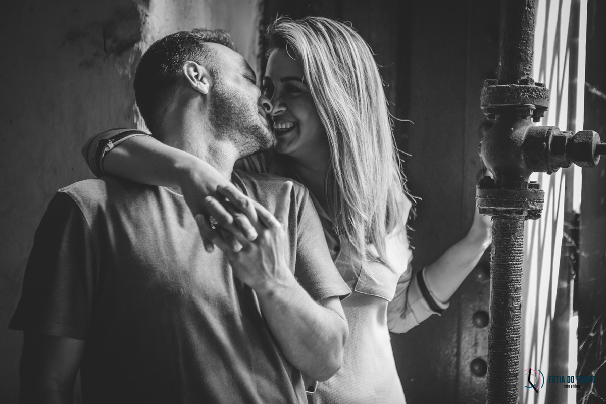 ensaio pre casamento paranapiacaba, ensaio paranapiacaba, paranapiacaba, turismo em paranapiacaba, casal em paranapiacaba, ensaio no trem, ensaio trem antigo, ensaio cidade histórica, ensaio pre casamento, pre casamento no trem, ensaio diferente