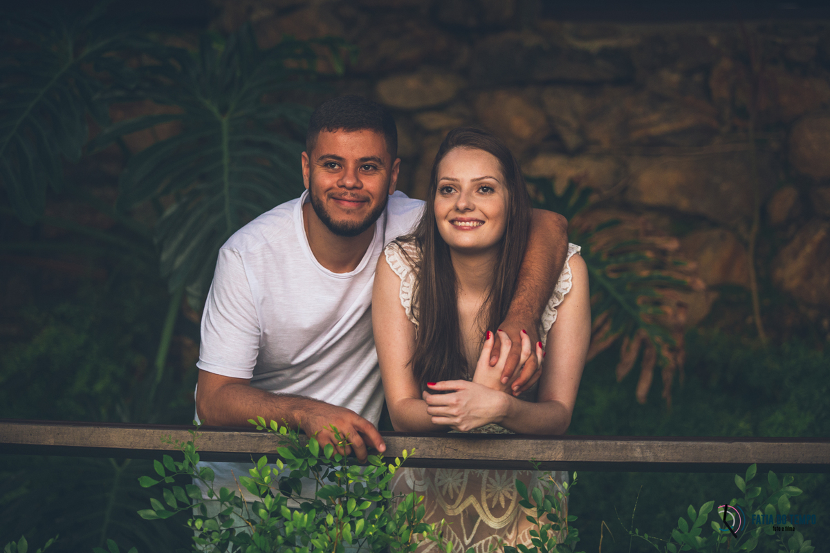 ensaio na praia, ensaio litoral norte SP, ensaio de casal, ensaio pre casamento, guaruja, sorocotuba, fotos de casais, pre wedding na praia, casais na praia, fotos nascer do sol, nascendo o sol, praia nascer do sol