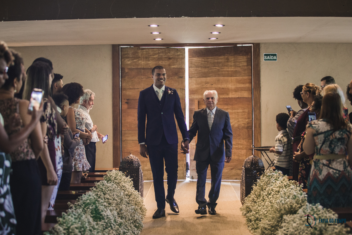 sitio são jorge, noivo negro, noiva negra, noiva black power, casamento no campo, casamento no sitio são jorge, casamento rustico, pepper drinks, odeon decorações, decoração boho, casamento boho, maquiagem em noiva negra, fotos de noiva negra, 