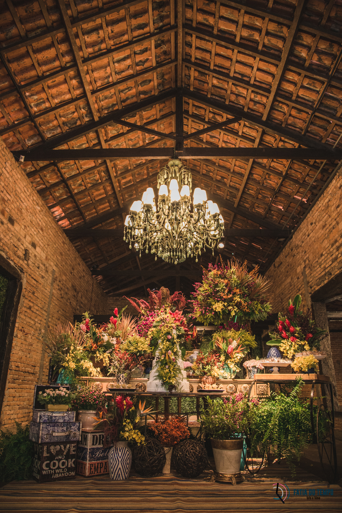 sitio são jorge, noivo negro, noiva negra, noiva black power, casamento no campo, casamento no sitio são jorge, casamento rustico, pepper drinks, odeon decorações, decoração boho, casamento boho, maquiagem em noiva negra, fotos de noiva negra, 