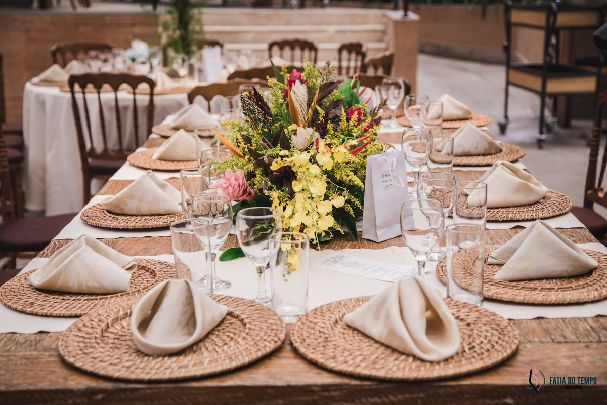 sitio são jorge, noivo negro, noiva negra, noiva black power, casamento no campo, casamento no sitio são jorge, casamento rustico, pepper drinks, odeon decorações, decoração boho, casamento boho, maquiagem em noiva negra, fotos de noiva negra, 