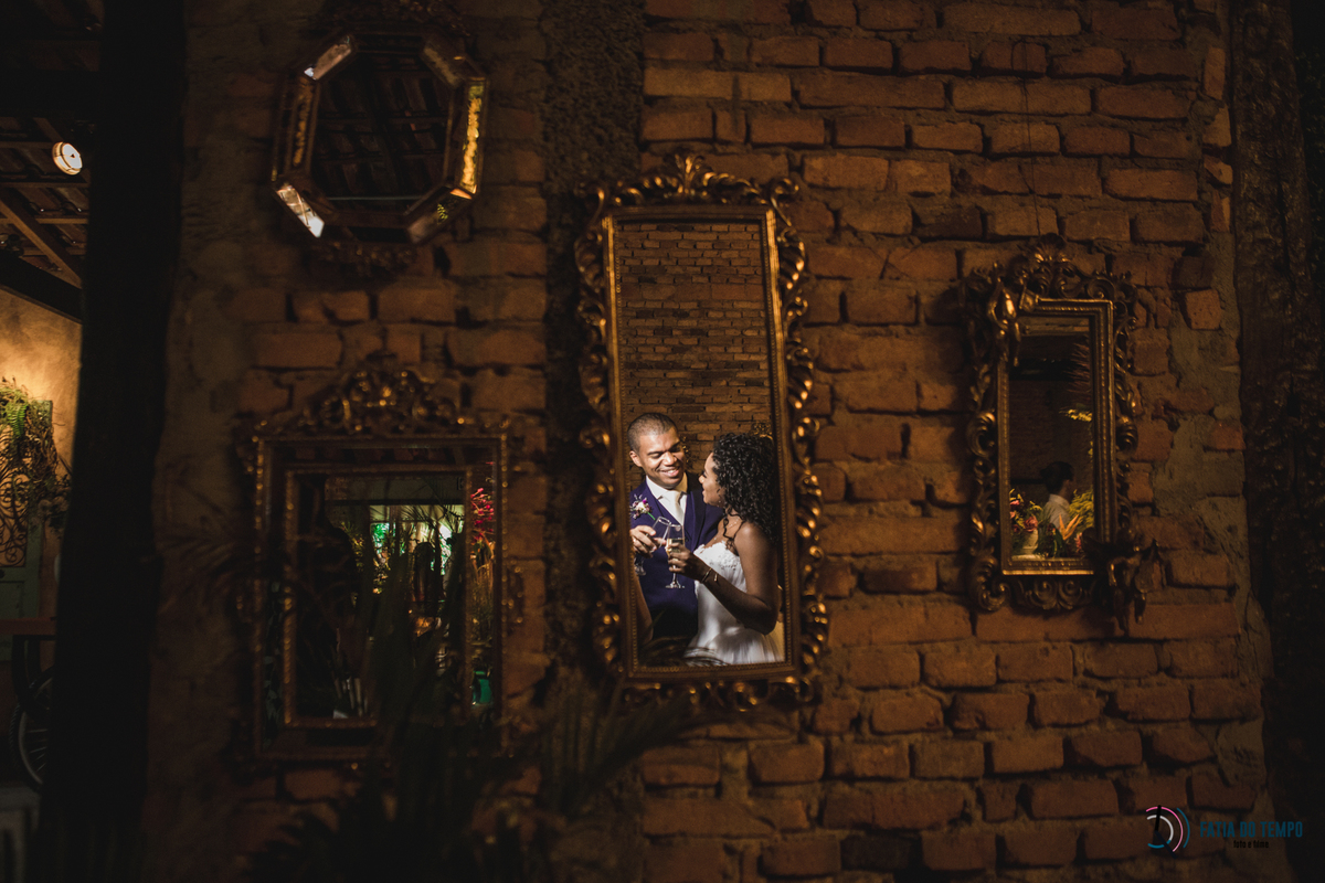 sitio são jorge, noivo negro, noiva negra, noiva black power, casamento no campo, casamento no sitio são jorge, casamento rustico, pepper drinks, odeon decorações, decoração boho, casamento boho, maquiagem em noiva negra, fotos de noiva negra, 