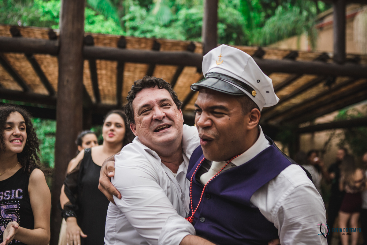 sitio são jorge, noivo negro, noiva negra, noiva black power, casamento no campo, casamento no sitio são jorge, casamento rustico, pepper drinks, odeon decorações, decoração boho, casamento boho, maquiagem em noiva negra, fotos de noiva negra, 