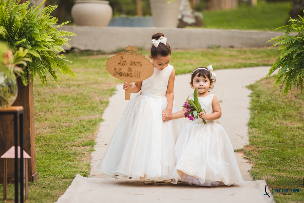 chácara recanto verde, chácara em suzano, casamento no campo, casamento em chácara, vestido de noiva, noiva morena, decoração boho, diy casamento, decoração diy, casamento ao ar livre, casamento com verde, decoração colorida, casamento de dia