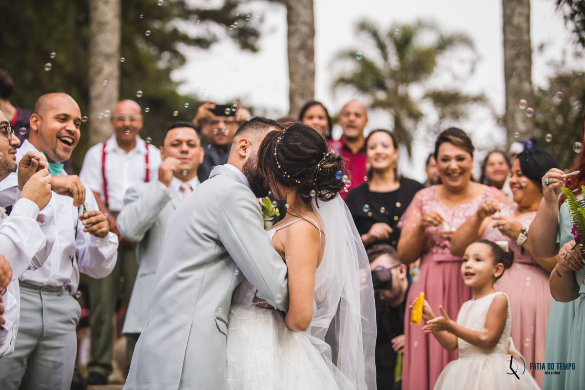 chácara recanto verde, chácara em suzano, casamento no campo, casamento em chácara, vestido de noiva, noiva morena, decoração boho, diy casamento, decoração diy, casamento ao ar livre, casamento com verde, decoração colorida, casamento de dia