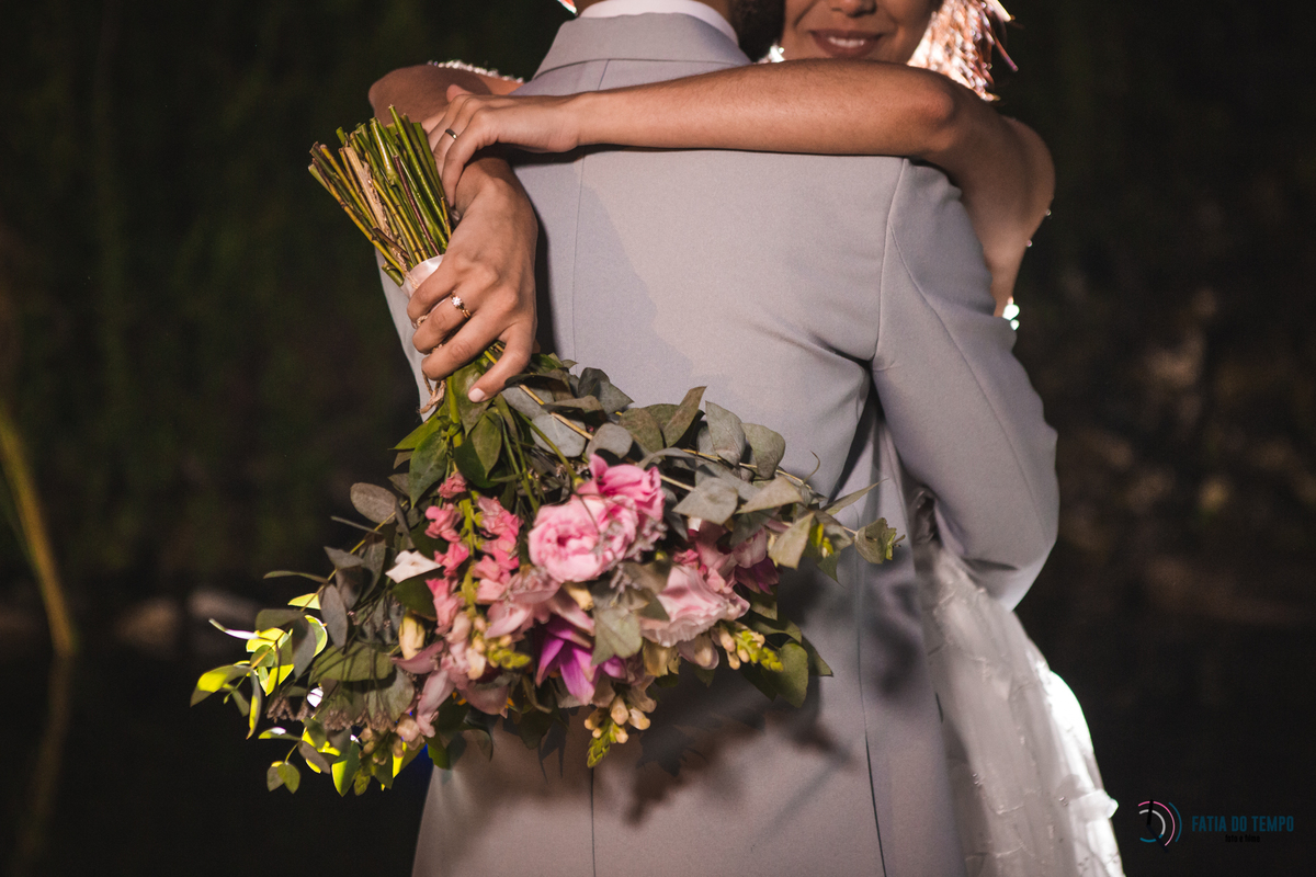 chácara recanto verde, chácara em suzano, casamento no campo, casamento em chácara, vestido de noiva, noiva morena, decoração boho, diy casamento, decoração diy, casamento ao ar livre, casamento com verde, decoração colorida, casamento de dia