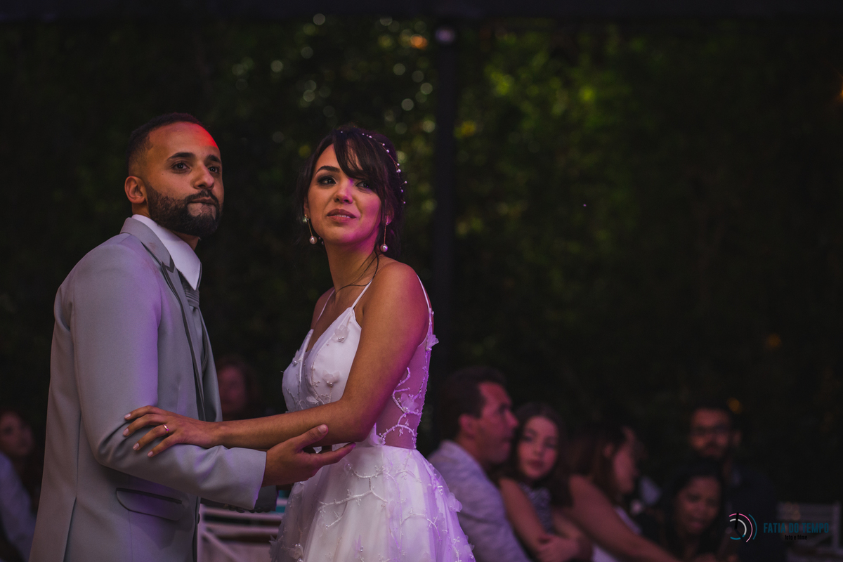 chácara recanto verde, chácara em suzano, casamento no campo, casamento em chácara, vestido de noiva, noiva morena, decoração boho, diy casamento, decoração diy, casamento ao ar livre, casamento com verde, decoração colorida, casamento de dia