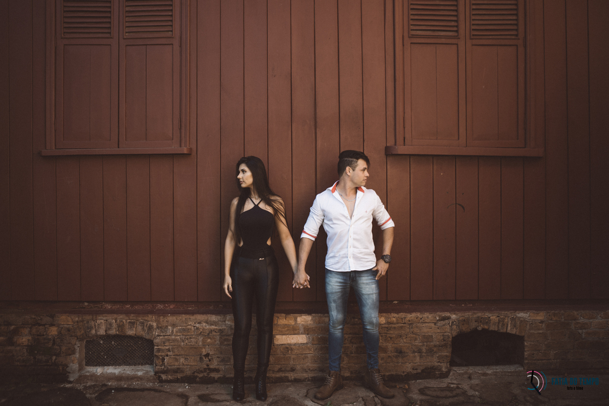 ensaio pre casamento de moto, ensaio com moto, ensaio pre casamento paranapiacaba, estrada de paranapiacaba, moto em paranapiacaba, moto na estrada, ensaio no trilho de trem, pre casamento em paranapiacaba, ensaio de casal paranapiacaba, ensaio em paranap