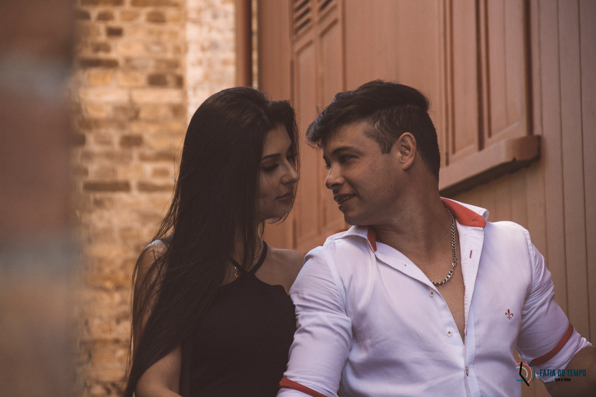 ensaio pre casamento de moto, ensaio com moto, ensaio pre casamento paranapiacaba, estrada de paranapiacaba, moto em paranapiacaba, moto na estrada, ensaio no trilho de trem, pre casamento em paranapiacaba, ensaio de casal paranapiacaba, ensaio em paranap