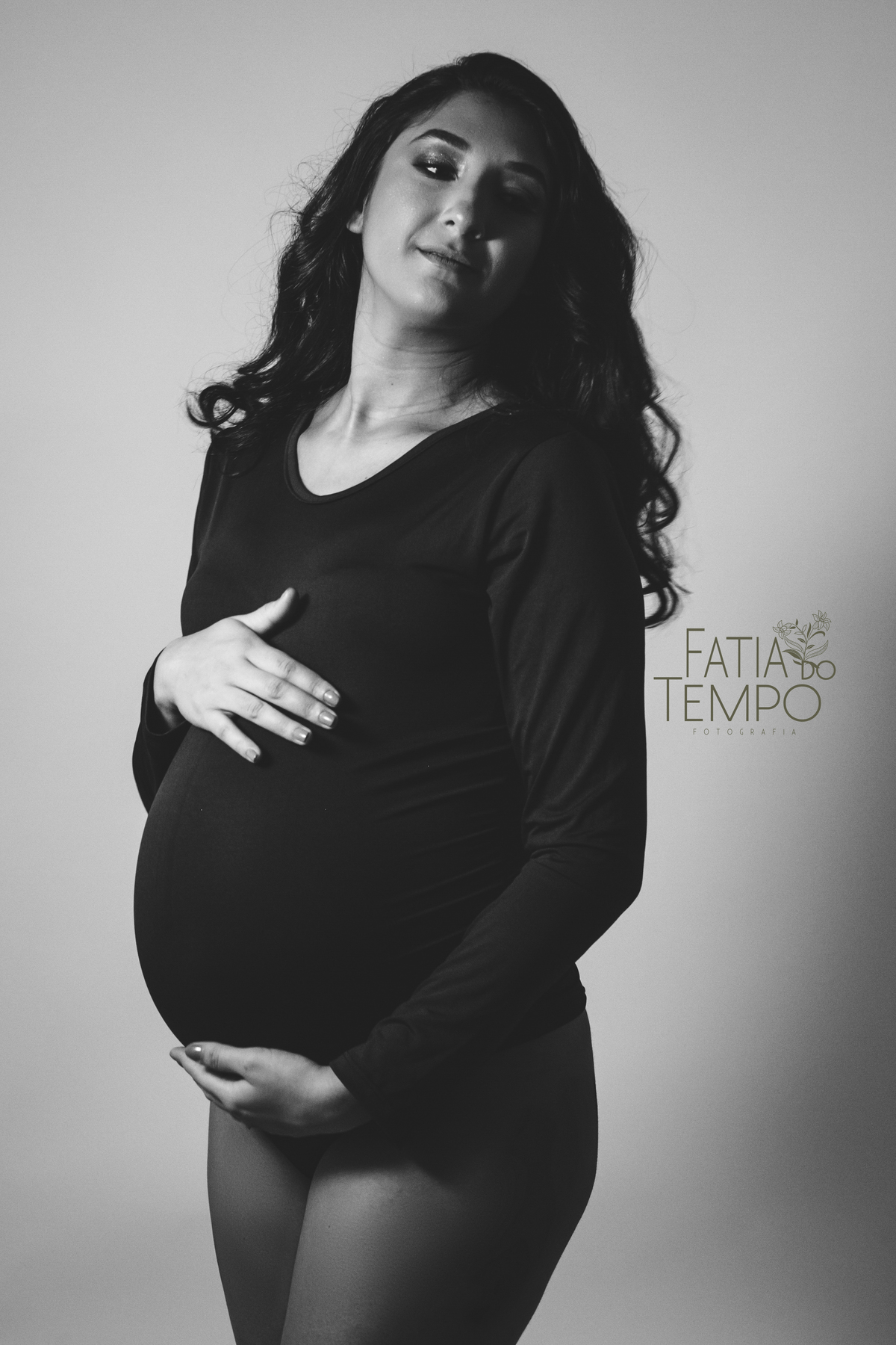 ensaio gestante, ensaio em estudio gestante, ensaio gestante em estudio, estudio fotografico são caetano, fotos gestante, gestante de vestido, gestante vestido vermelho, fotografia de gestante, fotografa de gestante, fotos de gestante