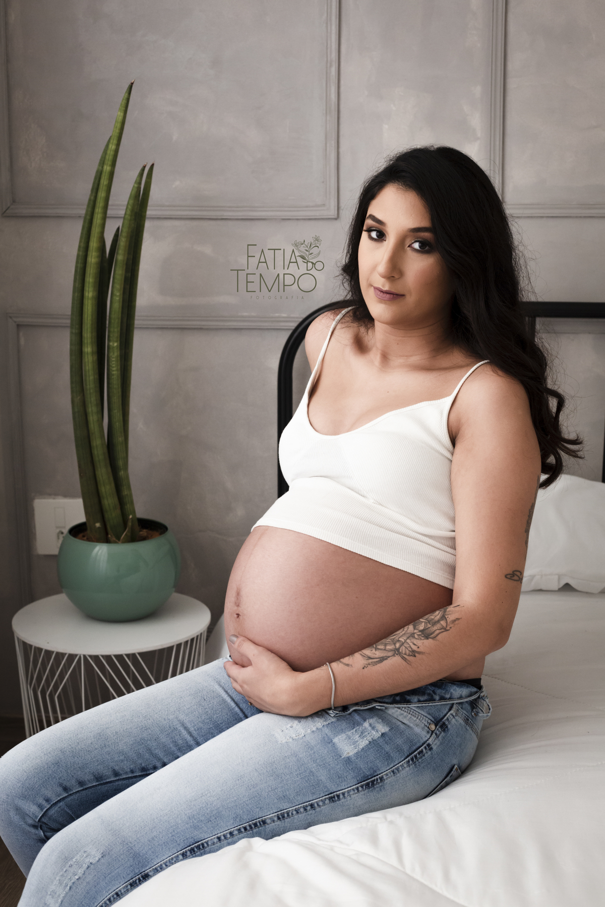 ensaio gestante, ensaio em estudio gestante, ensaio gestante em estudio, estudio fotografico são caetano, fotos gestante, gestante de vestido, gestante vestido vermelho, fotografia de gestante, fotografa de gestante, fotos de gestante