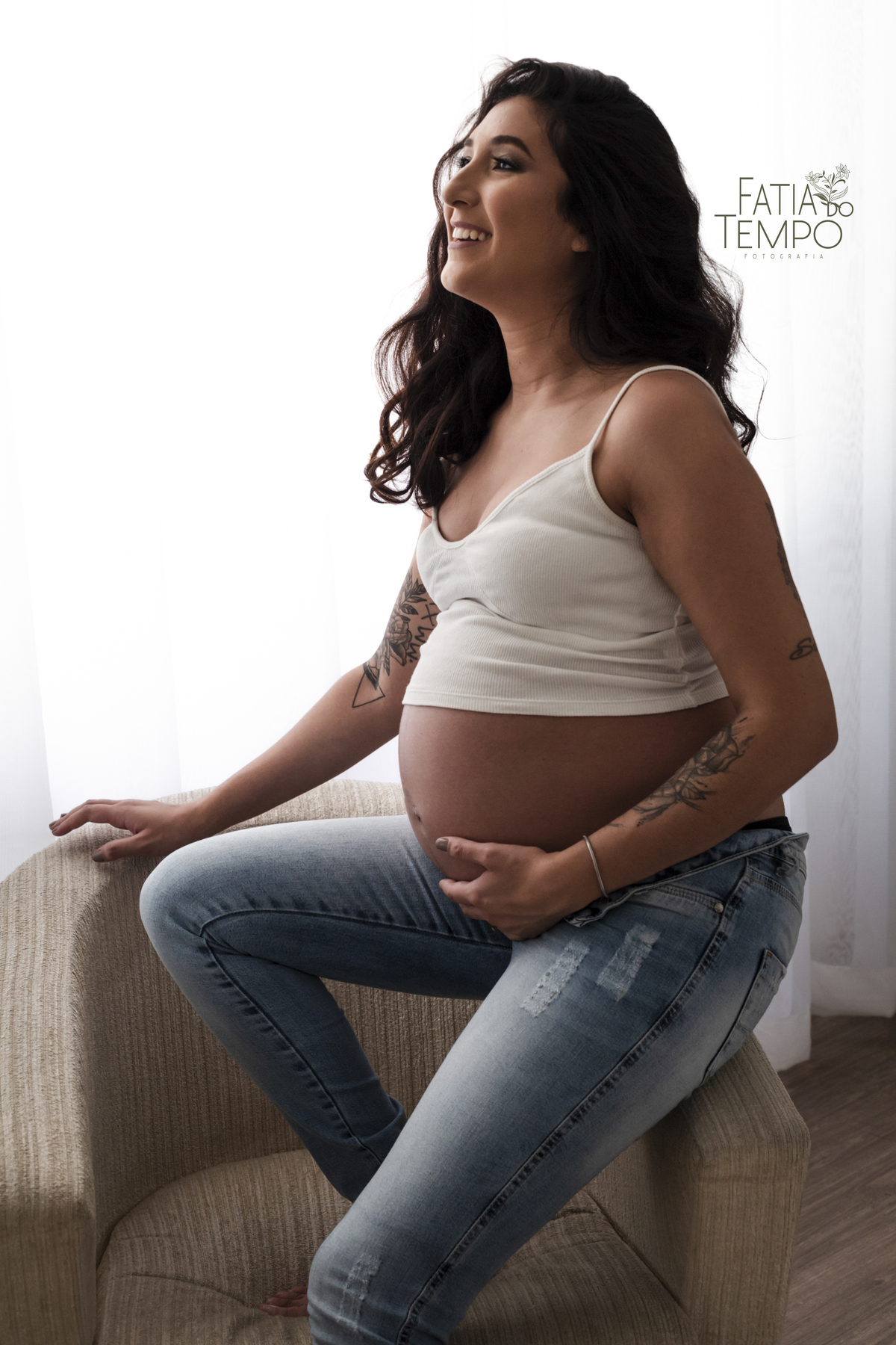 ensaio gestante, ensaio em estudio gestante, ensaio gestante em estudio, estudio fotografico são caetano, fotos gestante, gestante de vestido, gestante vestido vermelho, fotografia de gestante, fotografa de gestante, fotos de gestante