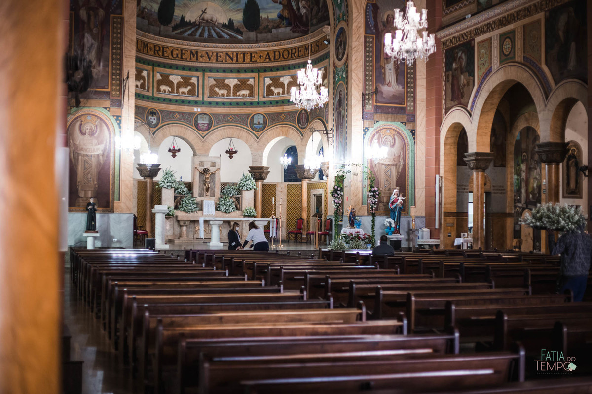 Batizado, foto de batizado, fotografia de batizado, igreja sagrada familia, matriz são caetano, batizado na igreja, festa de batizado, batizado de menina, batizando na igreja, batizado matriz, 