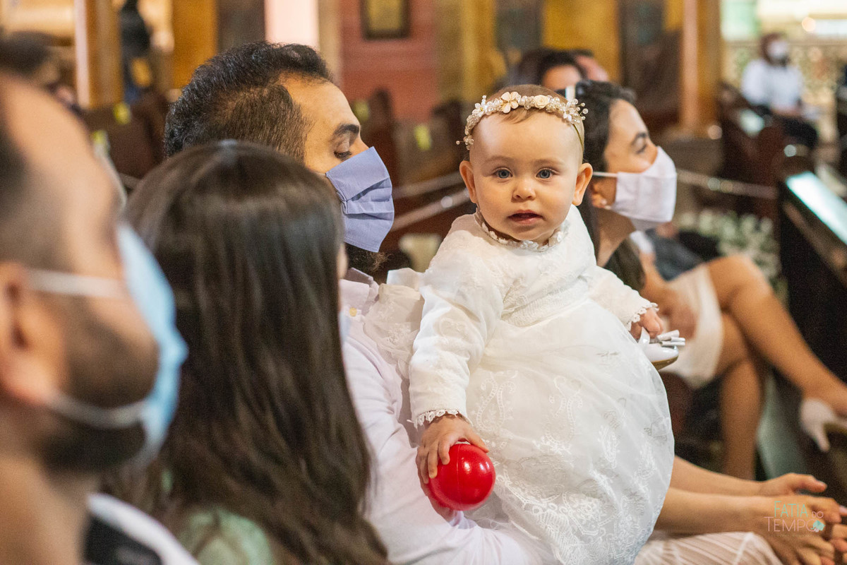 Batizado, foto de batizado, fotografia de batizado, igreja sagrada familia, matriz são caetano, batizado na igreja, festa de batizado, batizado de menina, batizando na igreja, batizado matriz, 