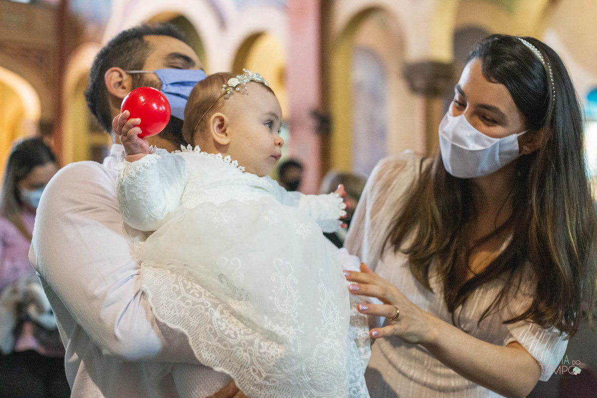 Batizado, foto de batizado, fotografia de batizado, igreja sagrada familia, matriz são caetano, batizado na igreja, festa de batizado, batizado de menina, batizando na igreja, batizado matriz, 