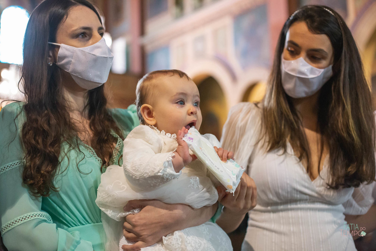 Batizado, foto de batizado, fotografia de batizado, igreja sagrada familia, matriz são caetano, batizado na igreja, festa de batizado, batizado de menina, batizando na igreja, batizado matriz, 
