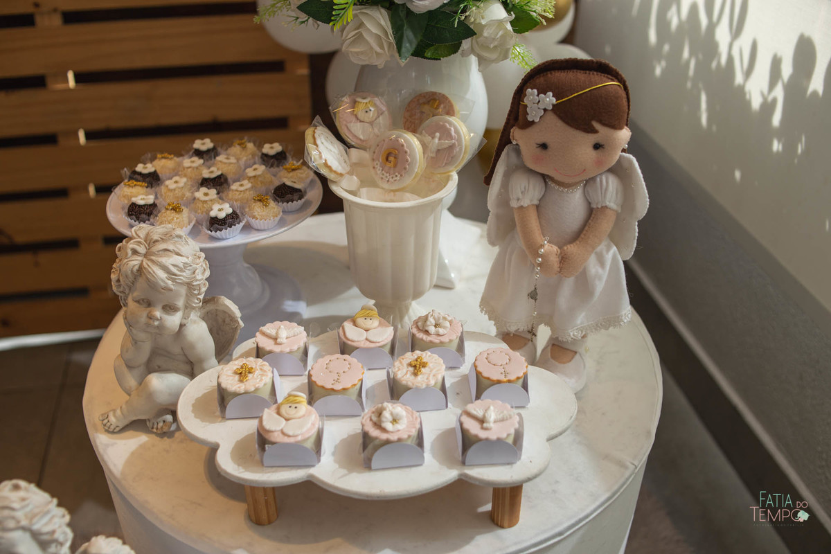 Batizado, foto de batizado, fotografia de batizado, igreja sagrada familia, matriz são caetano, batizado na igreja, festa de batizado, batizado de menina, batizando na igreja, batizado matriz, 