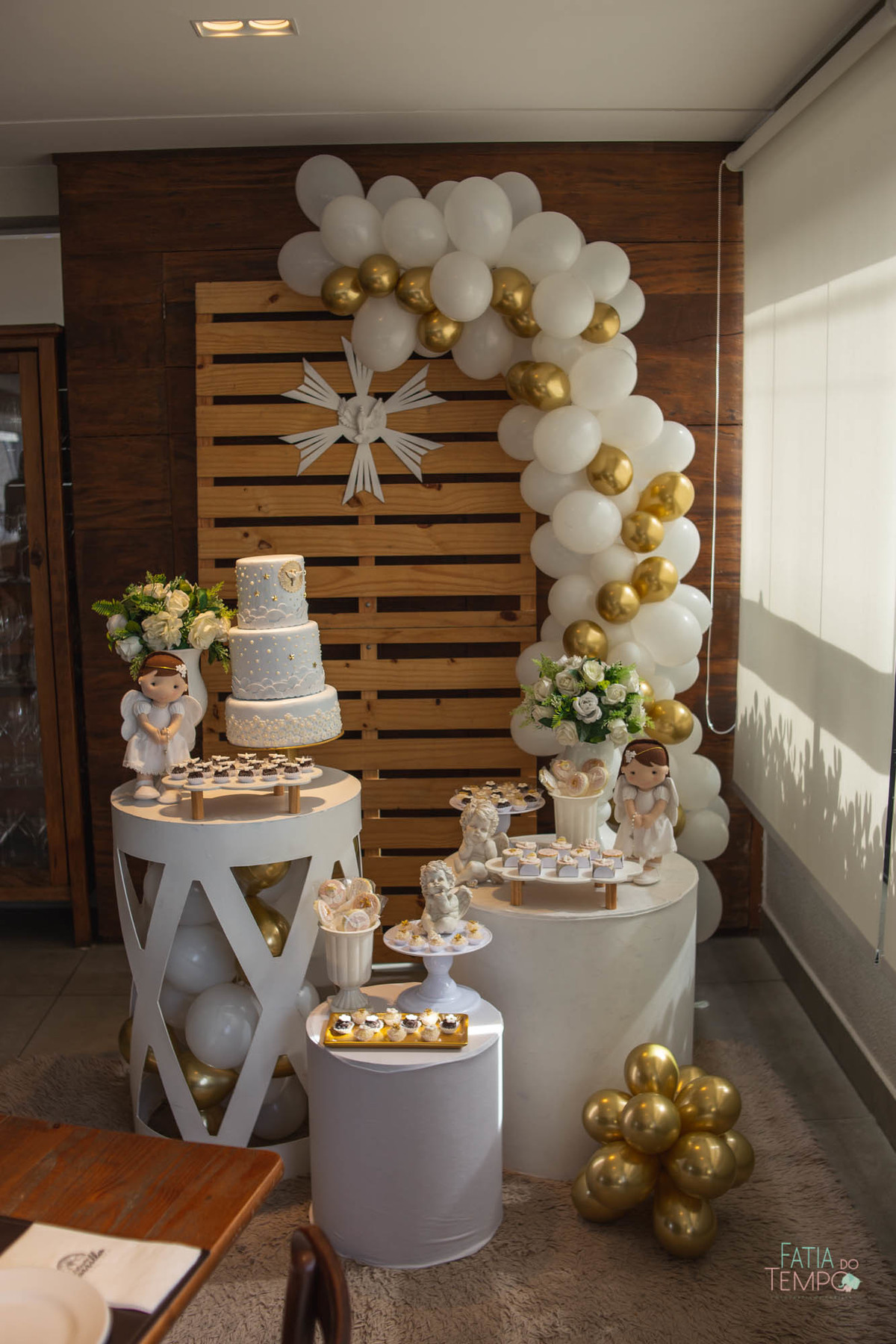 Batizado, foto de batizado, fotografia de batizado, igreja sagrada familia, matriz são caetano, batizado na igreja, festa de batizado, batizado de menina, batizando na igreja, batizado matriz, 