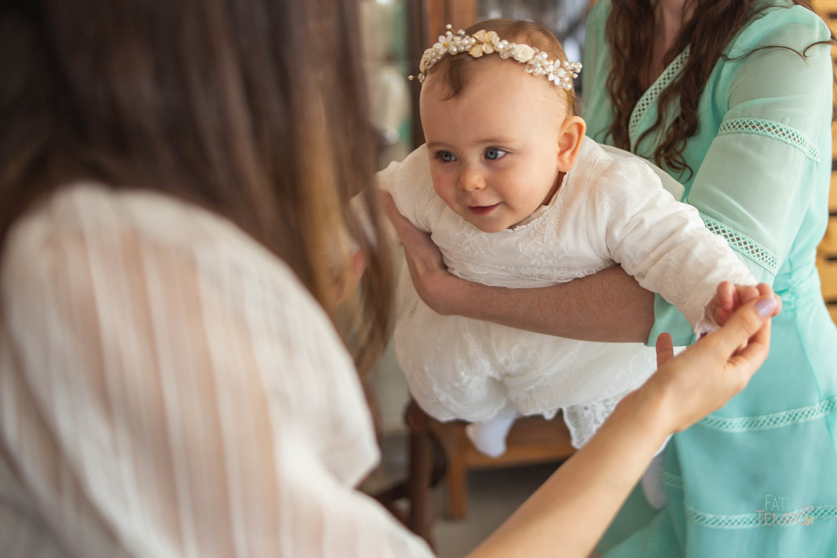 Batizado, foto de batizado, fotografia de batizado, igreja sagrada familia, matriz são caetano, batizado na igreja, festa de batizado, batizado de menina, batizando na igreja, batizado matriz, 