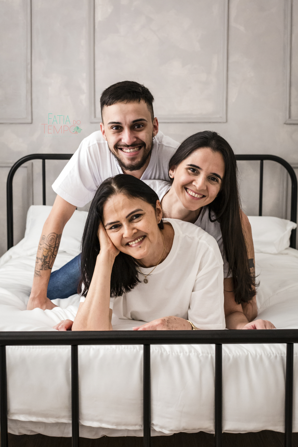 Ensaio de familia, ensaio familia em estudio, estudio lifestyle, estudio em sao caetano do sul, ensaio familiar em estudio, ensaio lindo de familia, familia, mãe e filhos, ensaio mae e filhos, estudio fatia do tempo, fatia do tempo