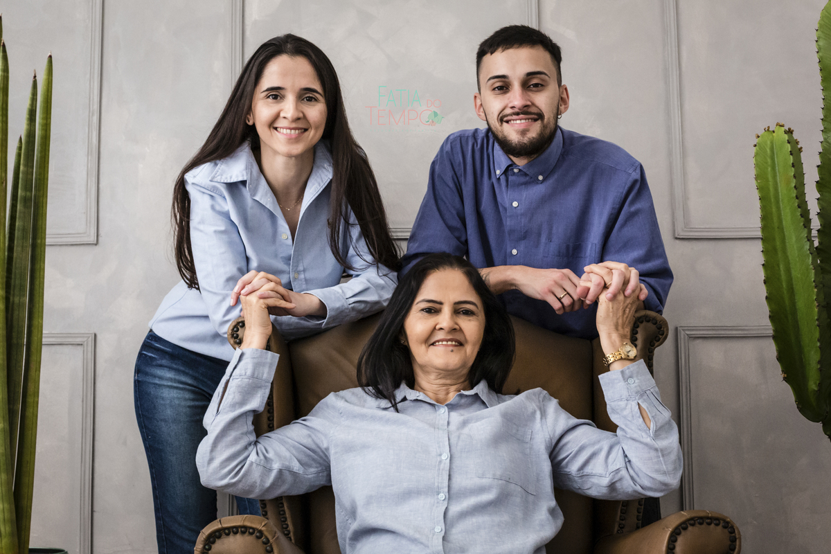 Ensaio de familia, ensaio familia em estudio, estudio lifestyle, estudio em sao caetano do sul, ensaio familiar em estudio, ensaio lindo de familia, familia, mãe e filhos, ensaio mae e filhos, estudio fatia do tempo, fatia do tempo