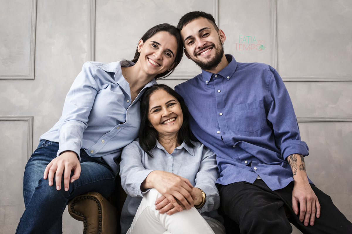 Ensaio de familia, ensaio familia em estudio, estudio lifestyle, estudio em sao caetano do sul, ensaio familiar em estudio, ensaio lindo de familia, familia, mãe e filhos, ensaio mae e filhos, estudio fatia do tempo, fatia do tempo