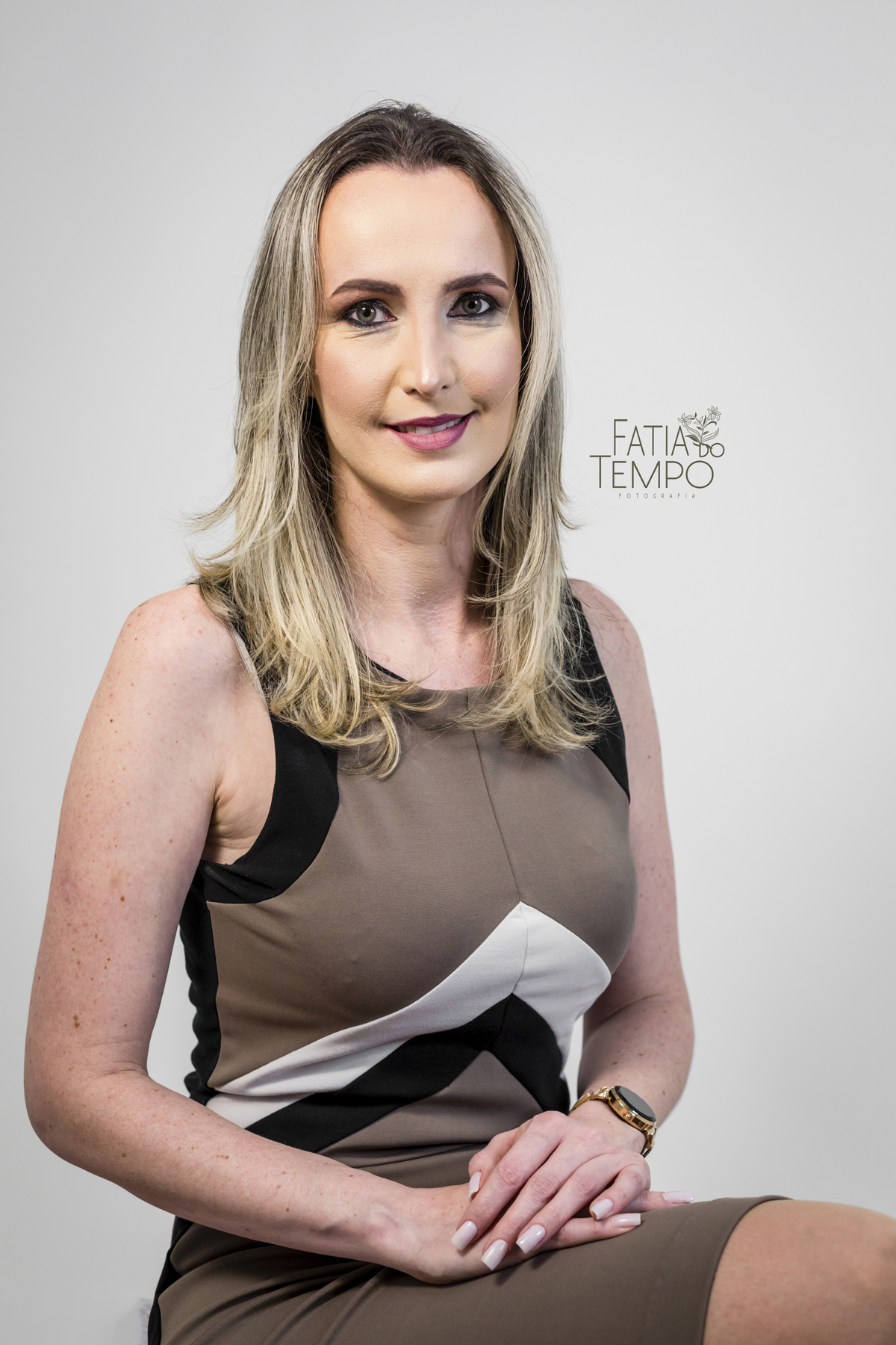 ensaio corporativo, perfil profissional, ensaio linkedin, linkedin, fotos para perfil profissional, fotos corporativas, ensaio corporativo em estudio, ensaio em estudio, ensaio profissional em estudio, fatia do tempo, estudio em são caetano do sul