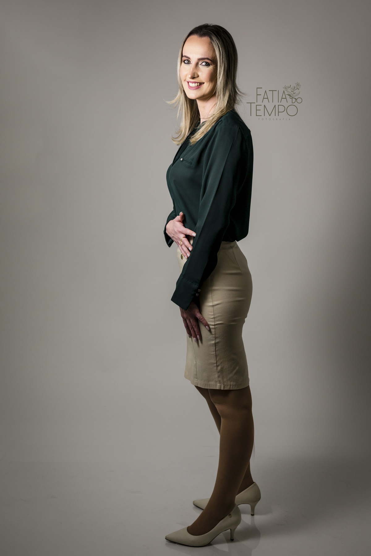 ensaio corporativo, perfil profissional, ensaio linkedin, linkedin, fotos para perfil profissional, fotos corporativas, ensaio corporativo em estudio, ensaio em estudio, ensaio profissional em estudio, fatia do tempo, estudio em são caetano do sul