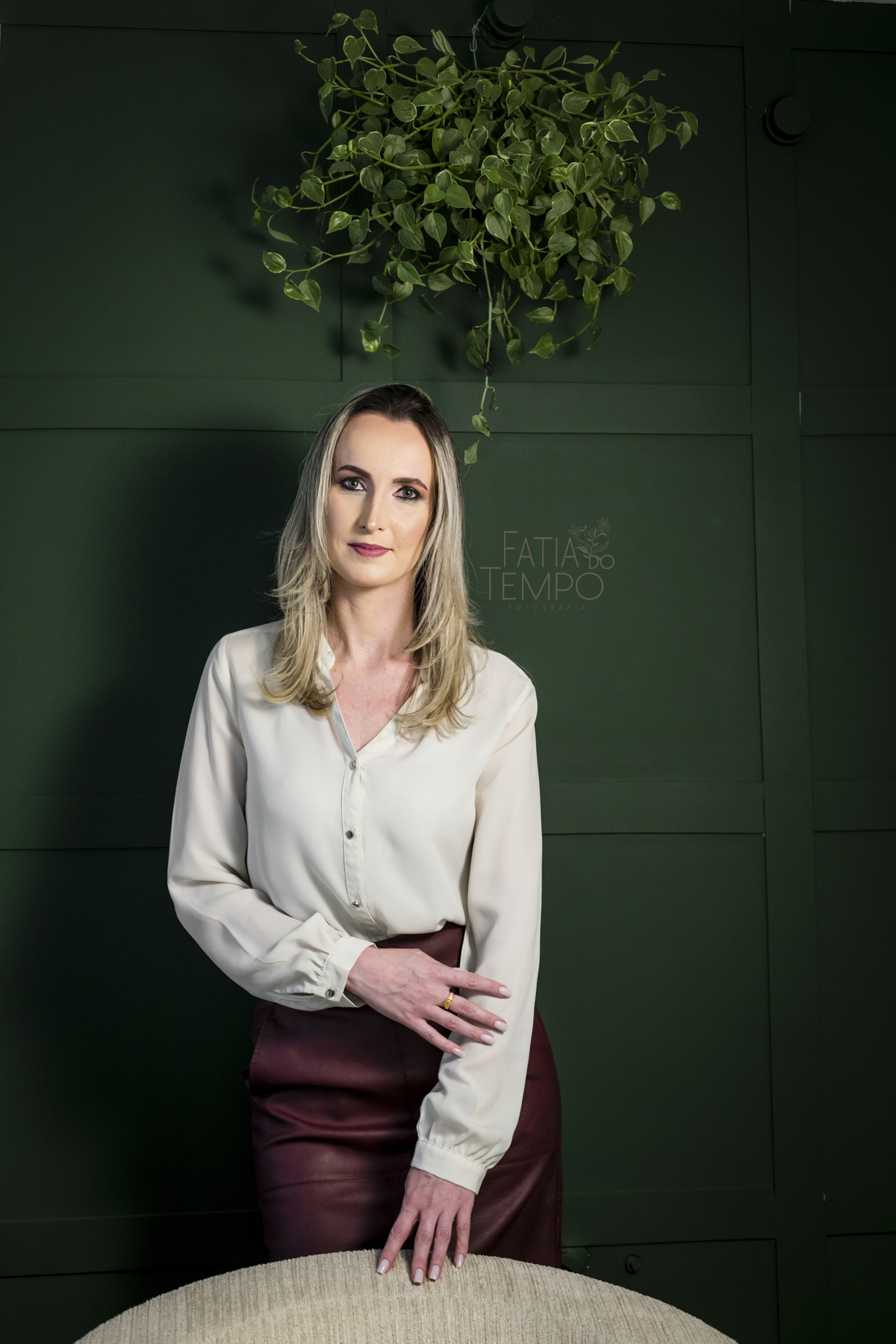 ensaio corporativo, perfil profissional, ensaio linkedin, linkedin, fotos para perfil profissional, fotos corporativas, ensaio corporativo em estudio, ensaio em estudio, ensaio profissional em estudio, fatia do tempo, estudio em são caetano do sul