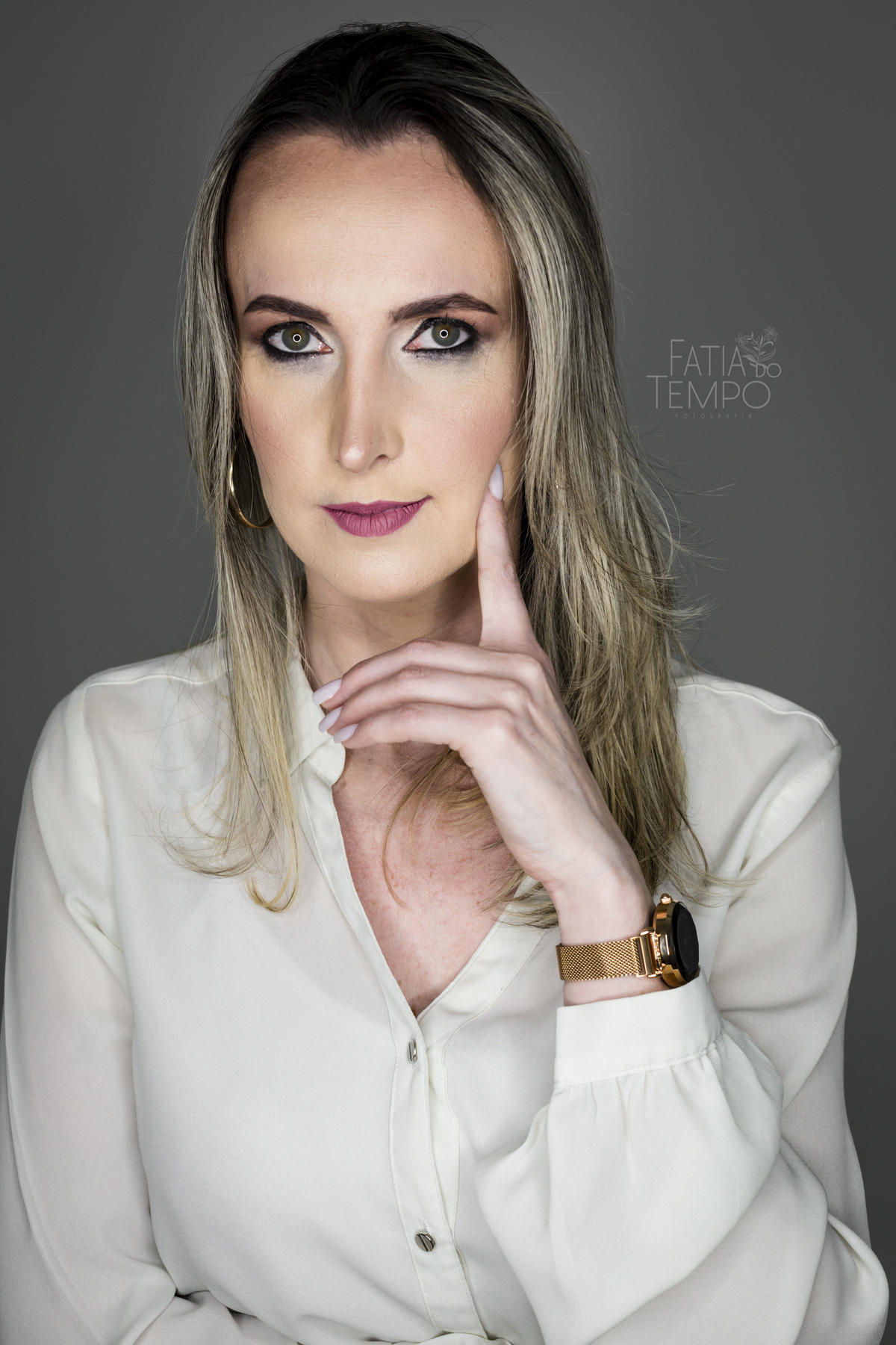 ensaio corporativo, perfil profissional, ensaio linkedin, linkedin, fotos para perfil profissional, fotos corporativas, ensaio corporativo em estudio, ensaio em estudio, ensaio profissional em estudio, fatia do tempo, estudio em são caetano do sul