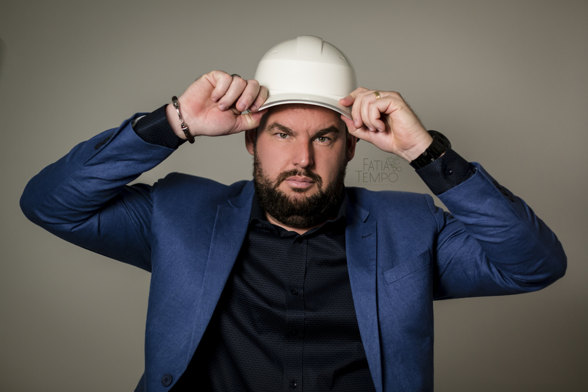 ensaio corporativo, perfil profissional, ensaio linkedin, linkedin, fotos para perfil profissional, fotos corporativas, ensaio corporativo em estudio, ensaio em estudio, ensaio profissional em estudio, fatia do tempo, estudio em são caetano do sul