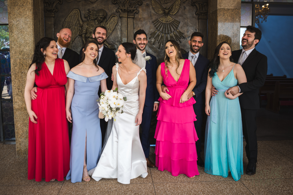 Pelle Capelli hair, Sitio São Jorge, Jardim Secreto, Igreja Santíssima Virgem, casamento na igreja, igreja, noiva classica, noivo de azul, noivo terno azul, familia em casamento, mini wedding, casamento pequeno, casamento intimista, buque da noiva