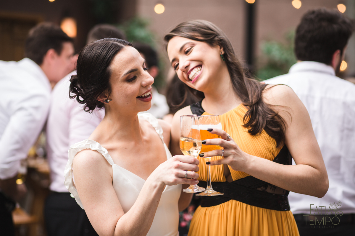 Pelle Capelli hair, Sitio São Jorge, Jardim Secreto, Igreja Santíssima Virgem, casamento na igreja, igreja, noiva classica, noivo de azul, noivo terno azul, familia em casamento, mini wedding, casamento pequeno, casamento intimista, buque da noiva