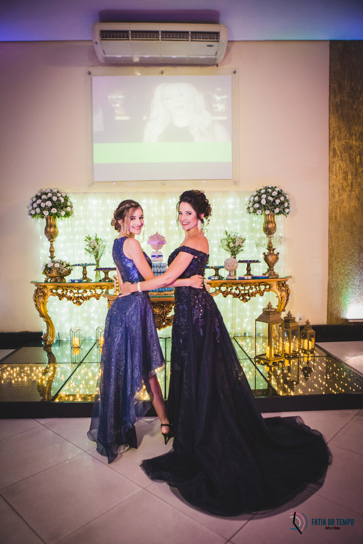 aniversario de 15 anos, debutante, festa de 15 anos, xv+1, 15+1, aniversario de adolescente, festa, balada de 15 anos, vestido de 15 anos, vestidos de 15 anos, debutante de azul, debutar, fazer 15 anos, adolescente