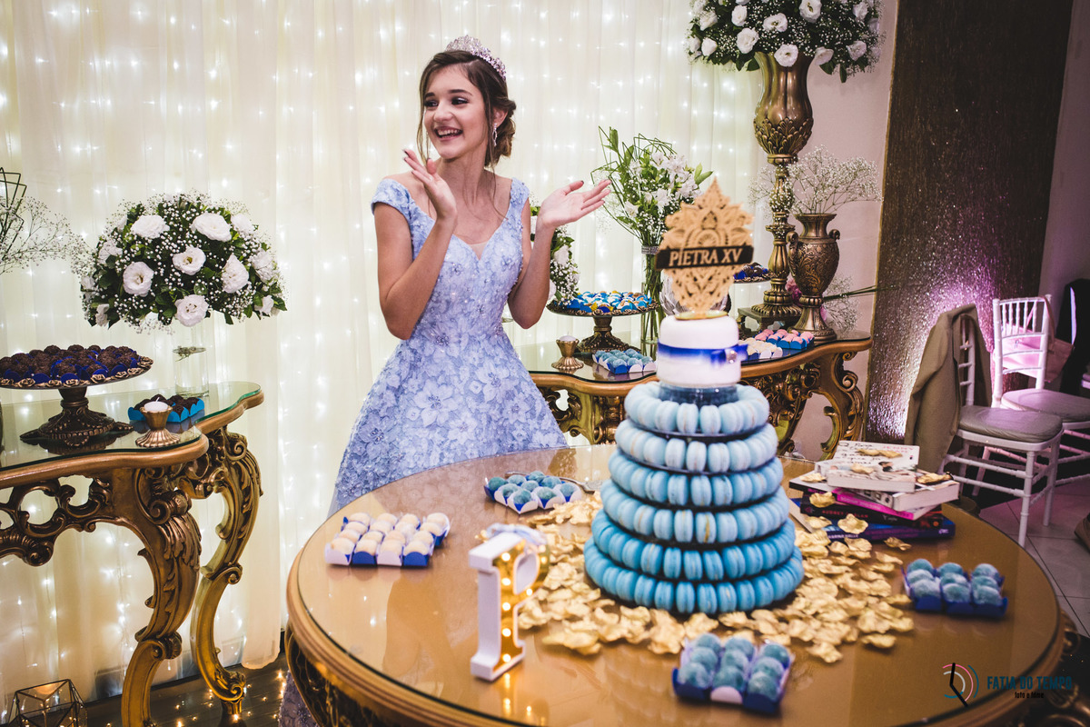 aniversario de 15 anos, debutante, festa de 15 anos, xv+1, 15+1, aniversario de adolescente, festa, balada de 15 anos, vestido de 15 anos, vestidos de 15 anos, debutante de azul, debutar, fazer 15 anos, adolescente