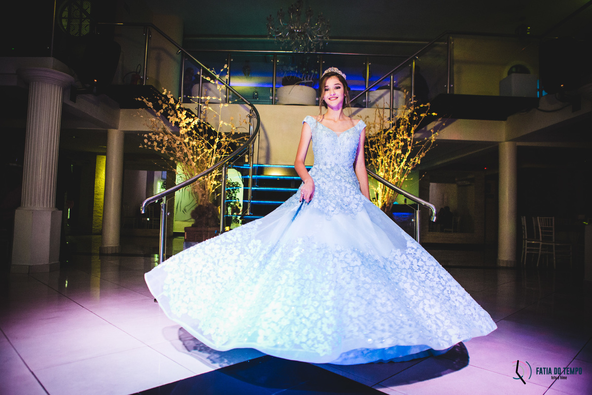 aniversario de 15 anos, debutante, festa de 15 anos, xv+1, 15+1, aniversario de adolescente, festa, balada de 15 anos, vestido de 15 anos, vestidos de 15 anos, debutante de azul, debutar, fazer 15 anos, adolescente