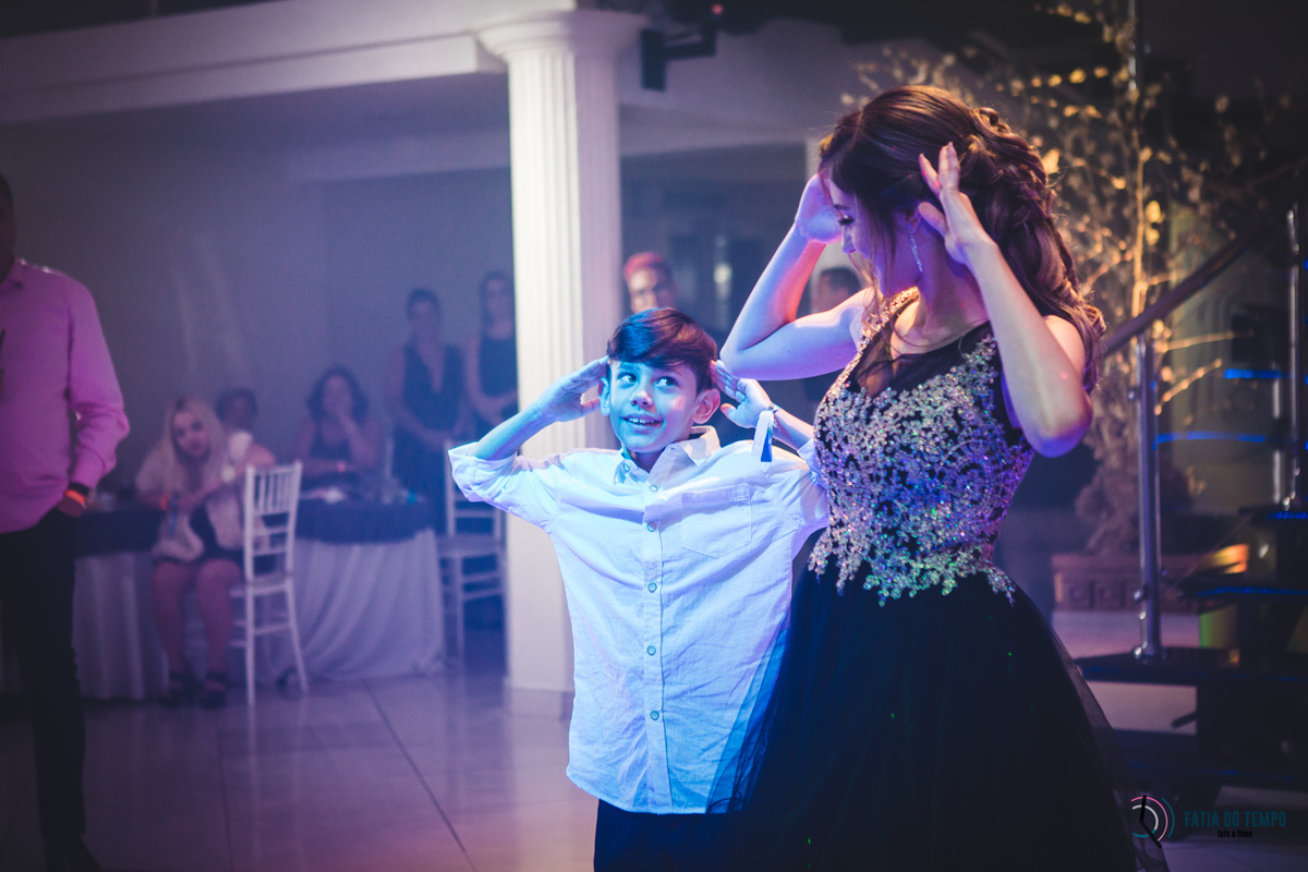 aniversario de 15 anos, debutante, festa de 15 anos, xv+1, 15+1, aniversario de adolescente, festa, balada de 15 anos, vestido de 15 anos, vestidos de 15 anos, debutante de azul, debutar, fazer 15 anos, adolescente