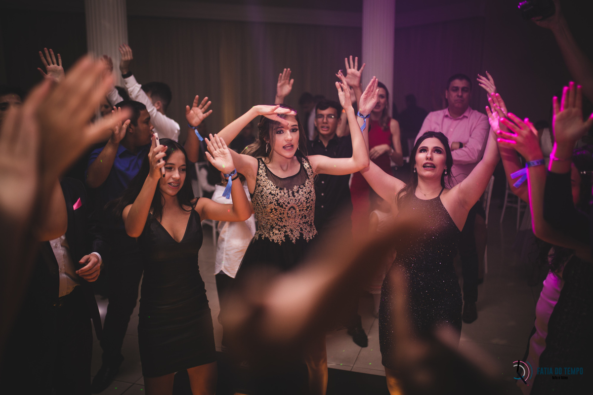 aniversario de 15 anos, debutante, festa de 15 anos, xv+1, 15+1, aniversario de adolescente, festa, balada de 15 anos, vestido de 15 anos, vestidos de 15 anos, debutante de azul, debutar, fazer 15 anos, adolescente
