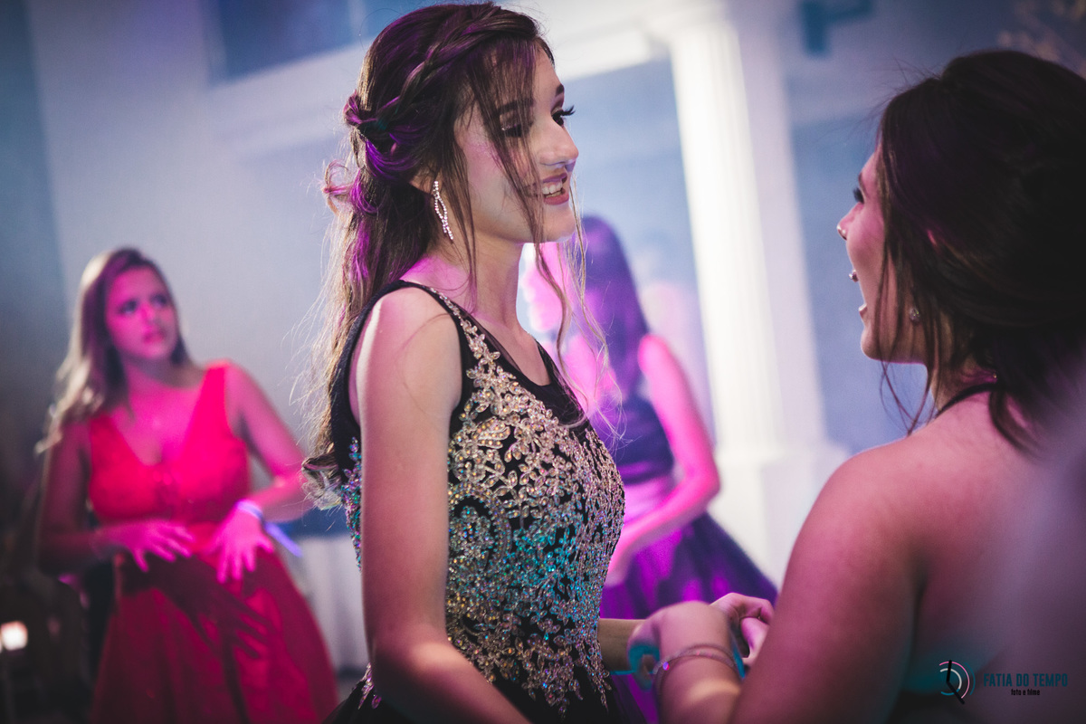 aniversario de 15 anos, debutante, festa de 15 anos, xv+1, 15+1, aniversario de adolescente, festa, balada de 15 anos, vestido de 15 anos, vestidos de 15 anos, debutante de azul, debutar, fazer 15 anos, adolescente