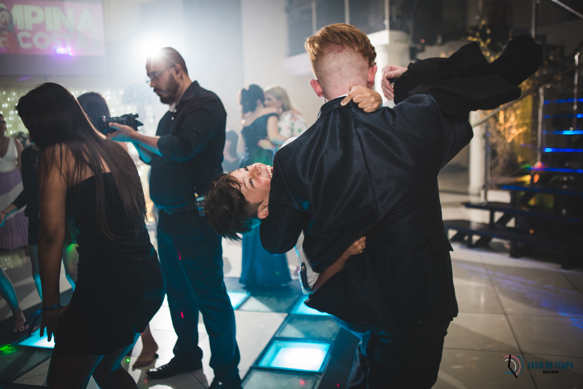 aniversario de 15 anos, debutante, festa de 15 anos, xv+1, 15+1, aniversario de adolescente, festa, balada de 15 anos, vestido de 15 anos, vestidos de 15 anos, debutante de azul, debutar, fazer 15 anos, adolescente
