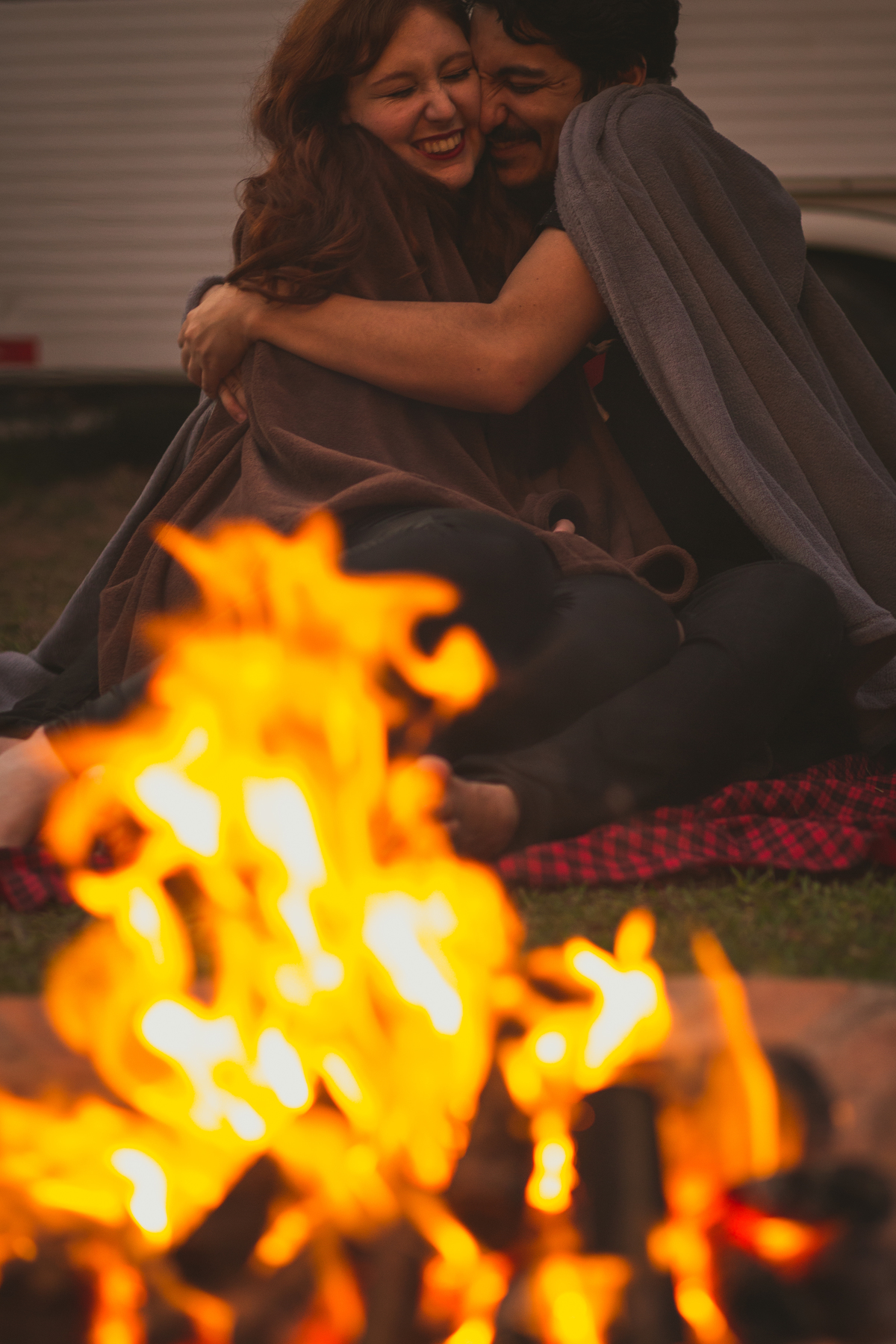 ensaio pre casamento, ensaio pre wedding, ensaio de casais, ensaio no trailer, ensaio por do sol, ensaio intimista, ensaio roots, ensaio good vibe, casais good vibes, trailer para casais, ensaio antes do casamento, por do sol, ensaio com marshamello