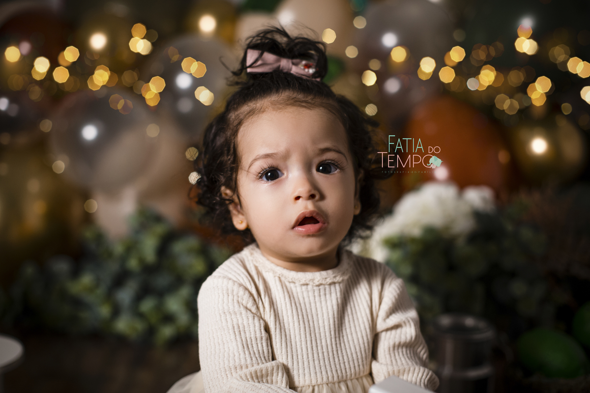 Smash the fruit, smash the cake, bolo de frutas, inspiracao smash the cake, bebe sem açucar, bolo sem açucar, ensaio de 1 aninho, ensaio de 1 ano, mae de menina, ensaio de 1 ano em estúdio, estúdio em são caetano do sul, estúdio no abc, estudio fotografic