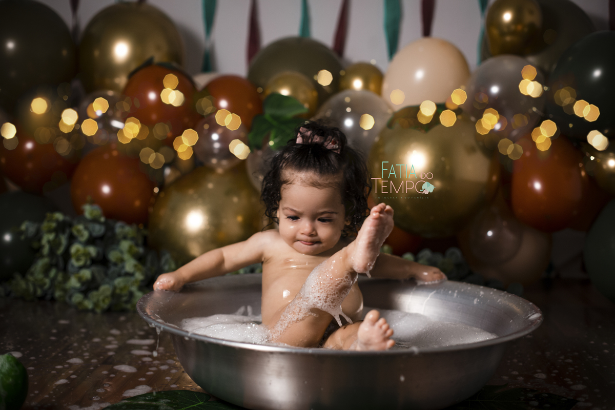 Smash the fruit, smash the cake, bolo de frutas, inspiracao smash the cake, bebe sem açucar, bolo sem açucar, ensaio de 1 aninho, ensaio de 1 ano, mae de menina, ensaio de 1 ano em estúdio, estúdio em são caetano do sul, estúdio no abc, estudio fotografic