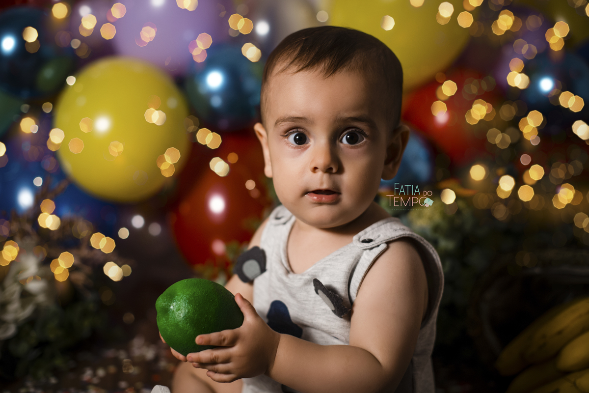 Smash the fruit, smash the cake, bolo de frutas, inspiracao smash the cake, bebe sem açucar, bolo sem açucar, ensaio de 1 aninho, ensaio de 1 ano, mae de menina, ensaio de 1 ano em estúdio, estúdio em são caetano do sul, estúdio no abc, estudio fotografic