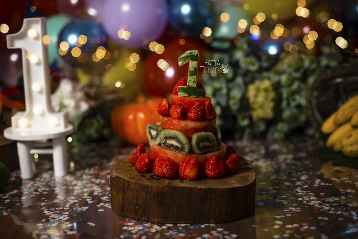 Smash the fruit, smash the cake, bolo de frutas, inspiracao smash the cake, bebe sem açucar, bolo sem açucar, ensaio de 1 aninho, ensaio de 1 ano, mae de menina, ensaio de 1 ano em estúdio, estúdio em são caetano do sul, estúdio no abc, estudio fotografic
