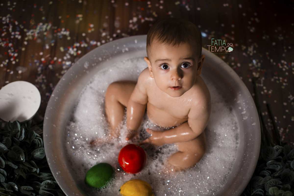 Smash the fruit, smash the cake, bolo de frutas, inspiracao smash the cake, bebe sem açucar, bolo sem açucar, ensaio de 1 aninho, ensaio de 1 ano, mae de menina, ensaio de 1 ano em estúdio, estúdio em são caetano do sul, estúdio no abc, estudio fotografic