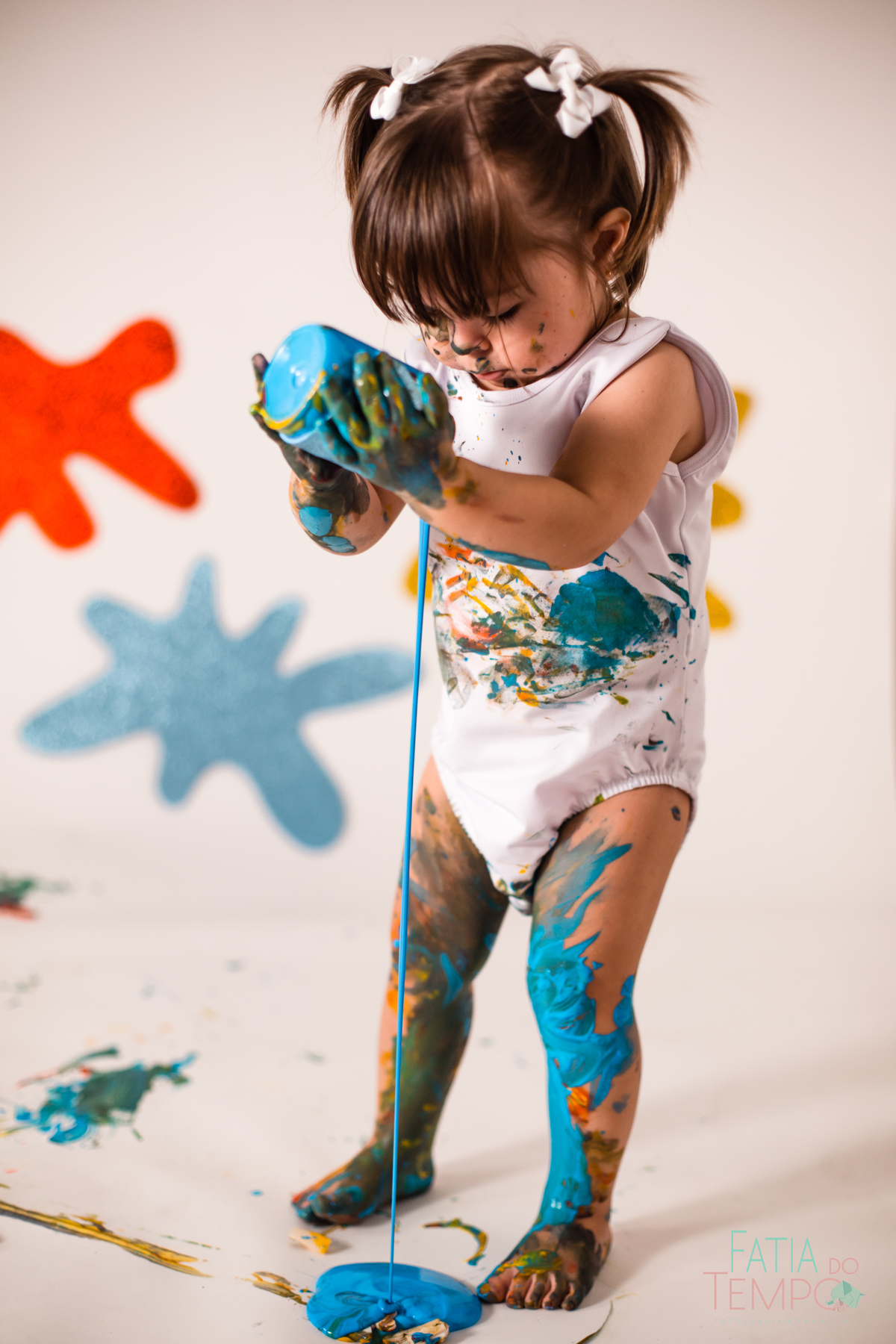 paint baby, ensaio de 1 ano, ensaio de 2 anos, estudio fotografico, estudio em são caetano, estudio em santo andré, fotografa de ensaios, fotografo de ensaios, ensaio de comemoração de aniversario, ensaio de pintura